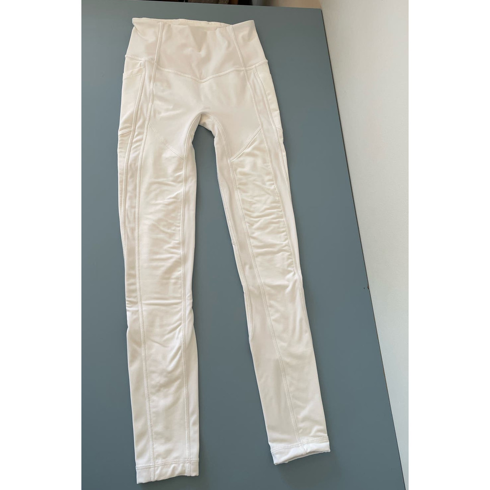 Lululemon womens white leggings size 4